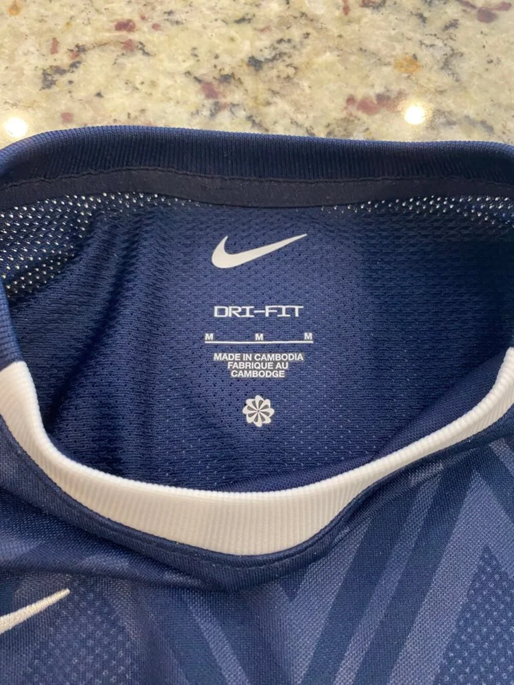 NIKE Kids Boys Challenge V Soccer Jersey - NWT - Medium M Navy Blue White Shirt